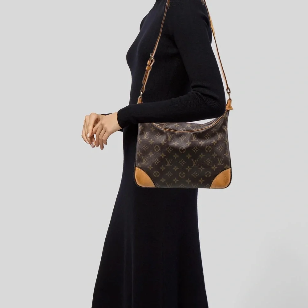 Louis Vuitton Boulogne 30 Monogram Canvas Vintage Retro Y2K LV Shoulder Bag